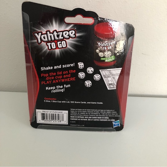 Yahtzee to Go Travel Version Hasbro Gaming 2014 Brand New Sealed 2+ Players NIB - Picture 3 of 3